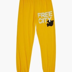 Yellow free city sweatpants